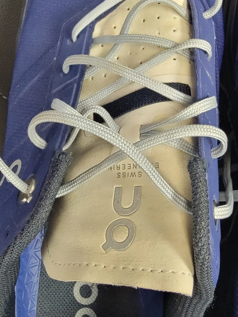 On Running Cloudventure Men's Trail Running Shoes - Blue